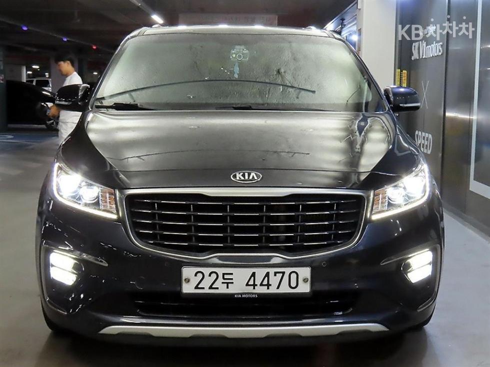 2019 - kia carnival
