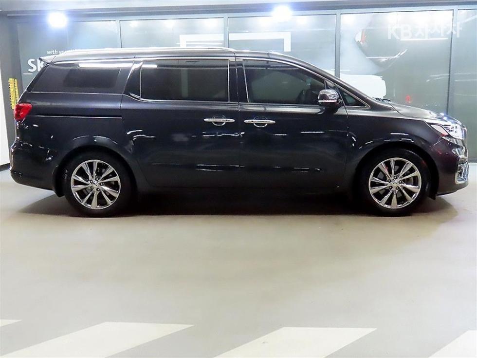 2019 - kia carnival
