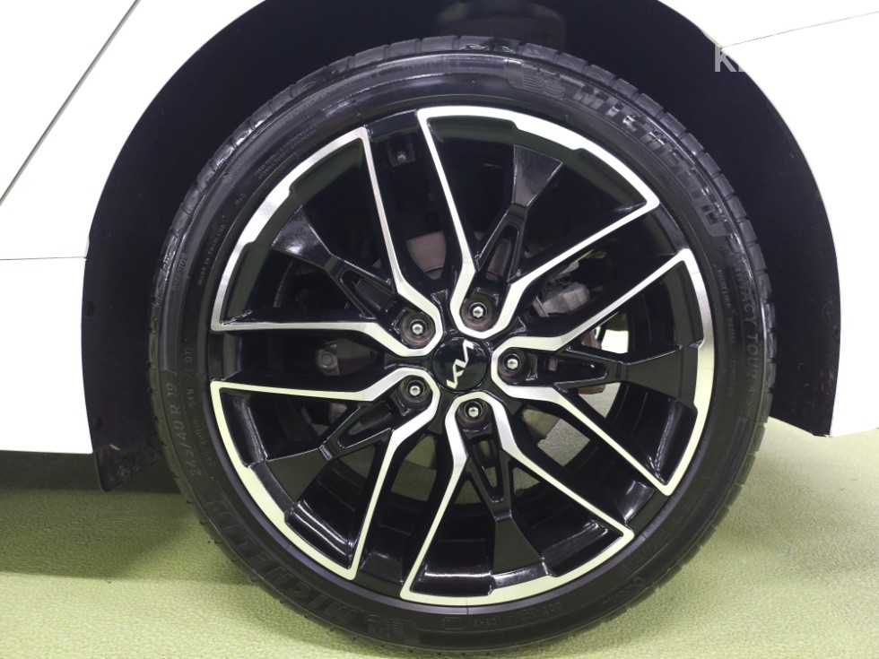 2022 - kia k5