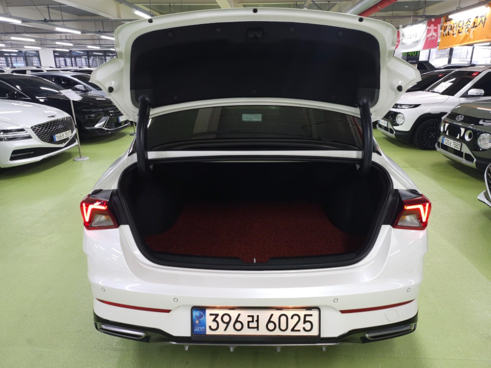 2022 - kia k5