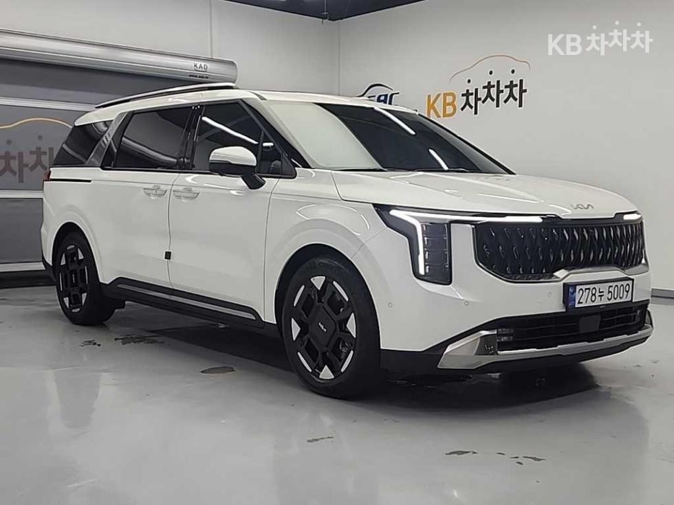 2024 Kia 4 photo