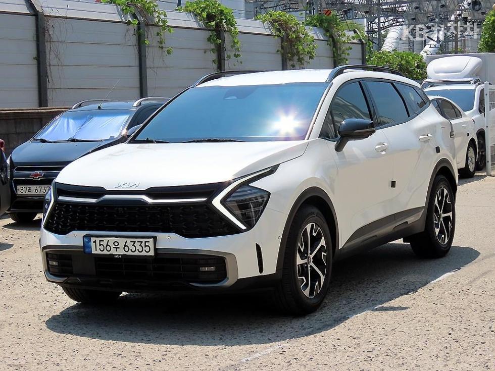 2023 - kia sportage