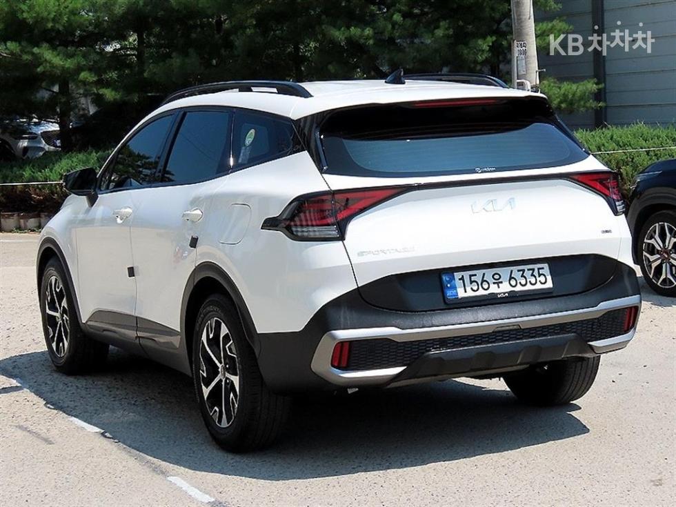 2023 - kia sportage
