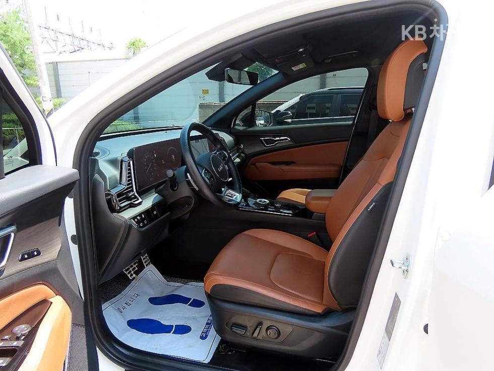 2023 - kia sportage