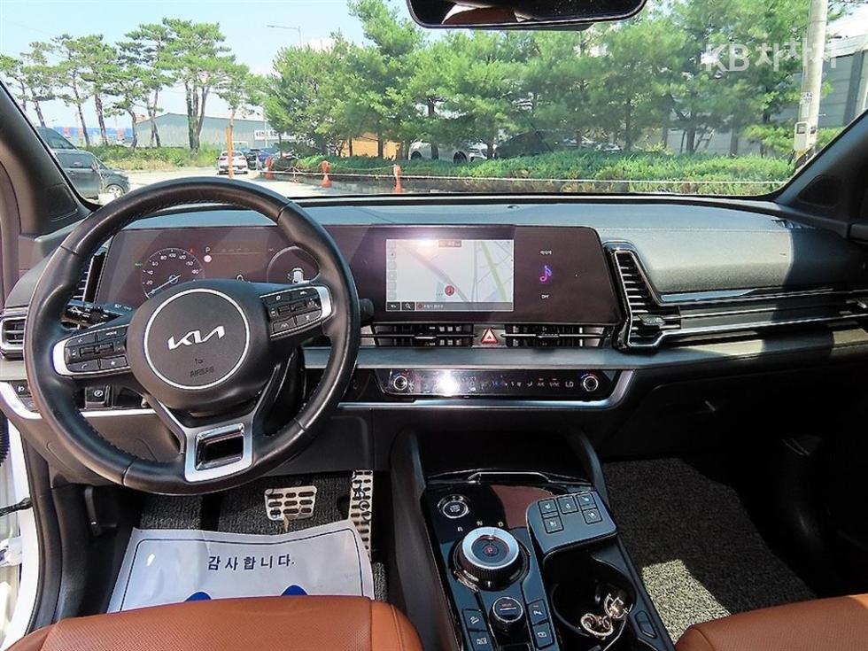 2023 - kia sportage
