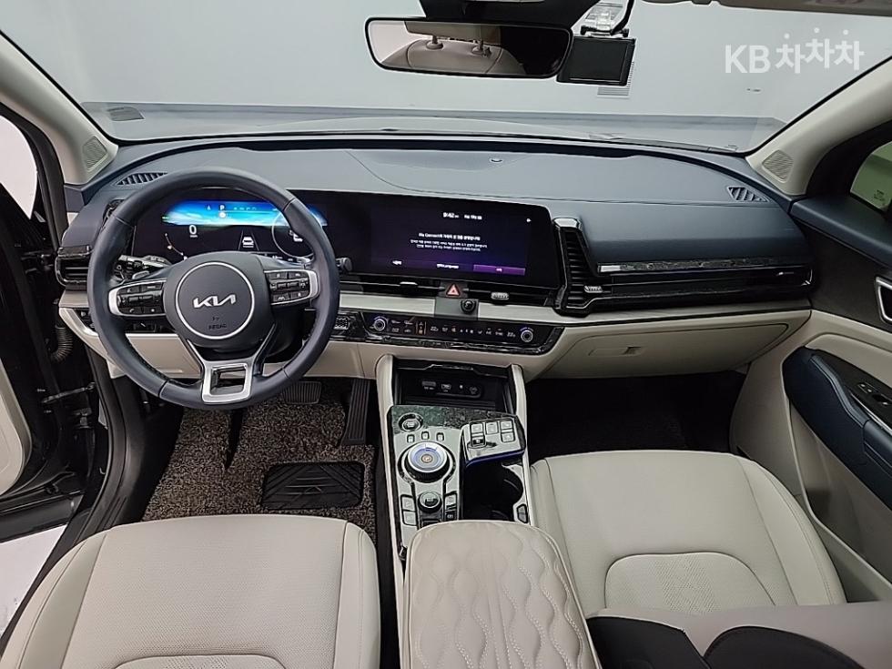 2022 - kia sportage