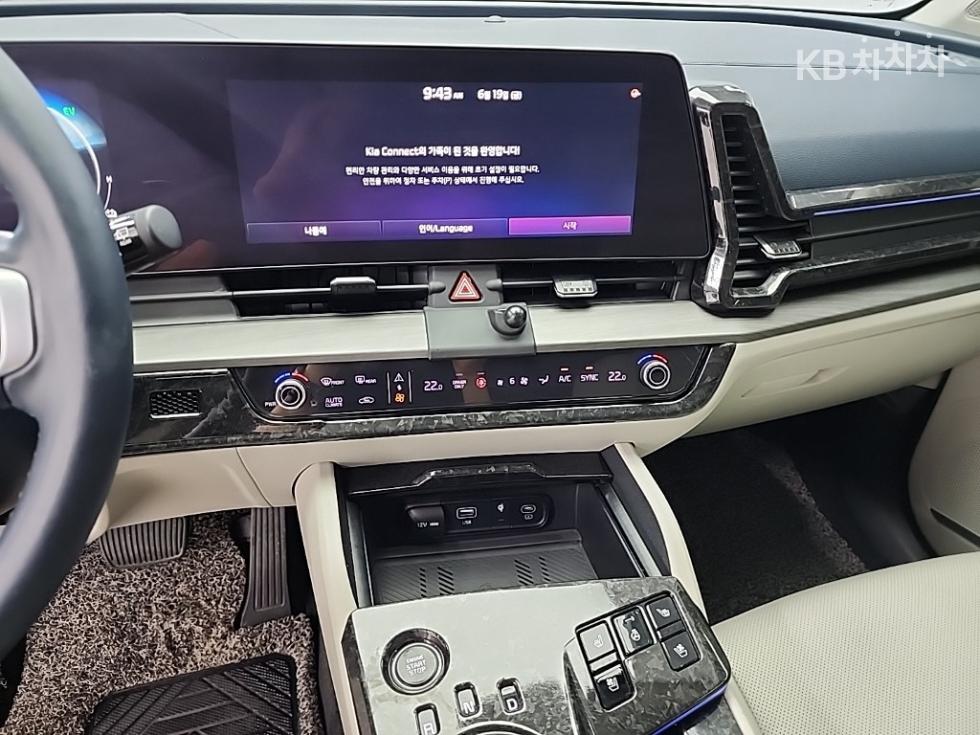 2022 - kia sportage