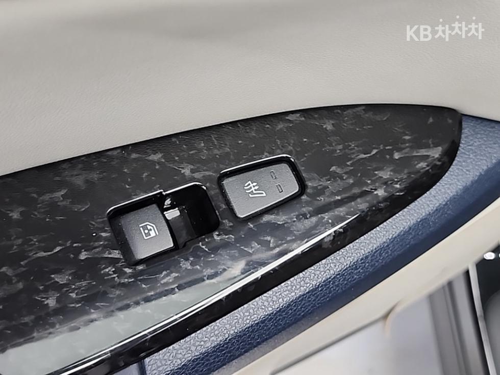 2022 - kia sportage