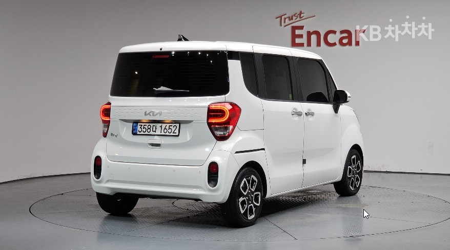 2022 - kia ray