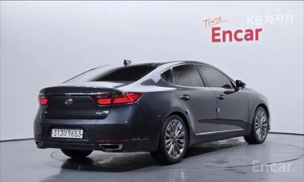 2017 - kia k7