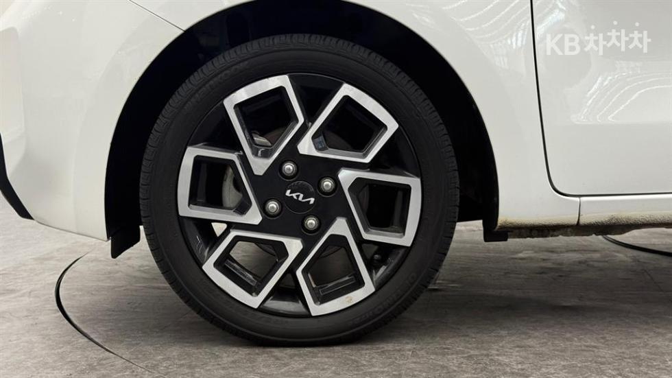 2023 - kia ray