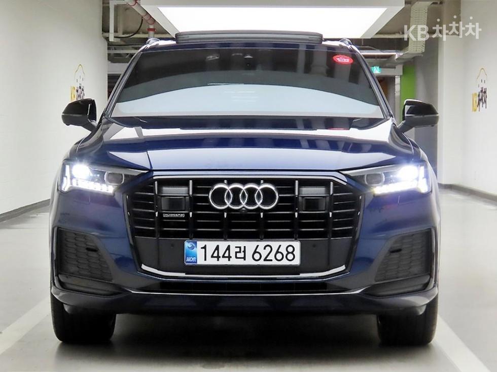 أودي Q7