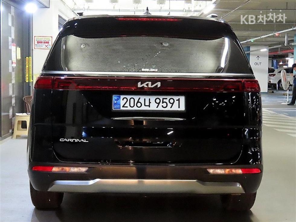2023 - kia carnival