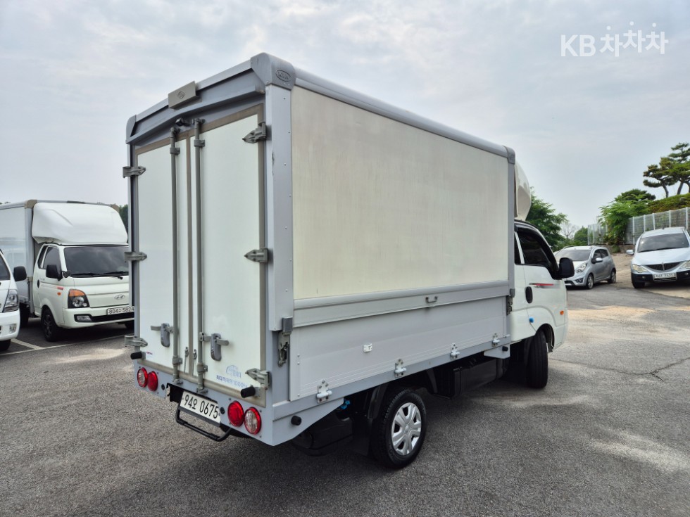 2020 - kia bongo iii