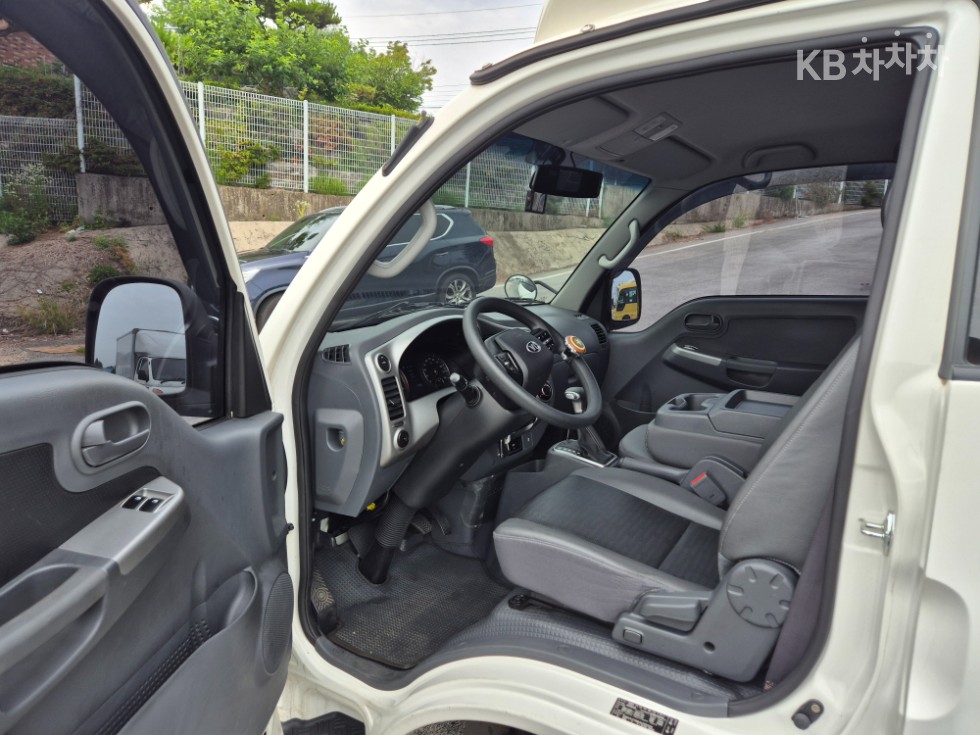 2020 - kia bongo iii
