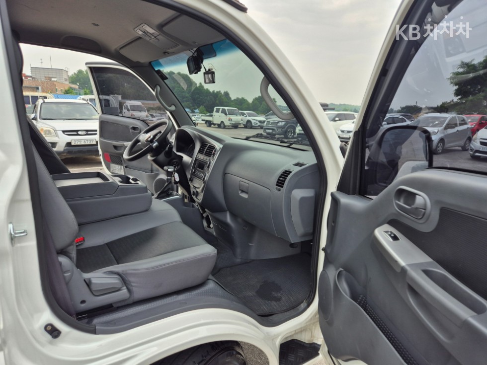 2020 - kia bongo iii