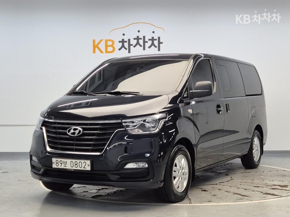 2021 hyundai starex 5-seater van modern