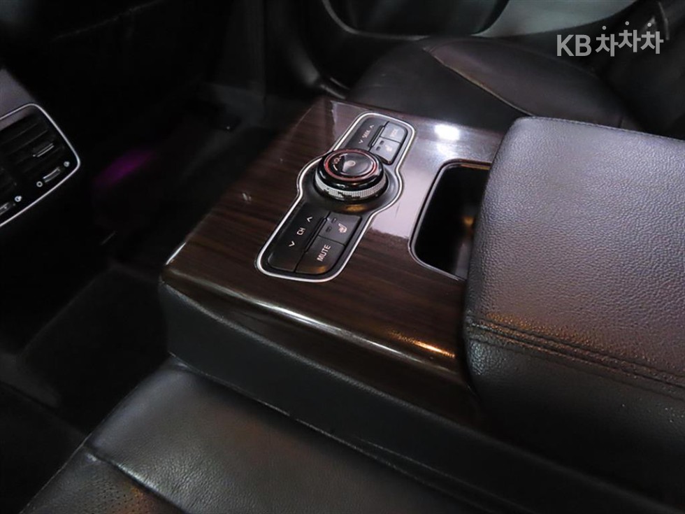 2015 - kia k7