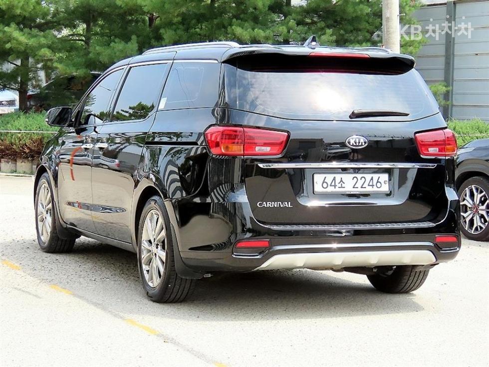 2019 - kia carnival