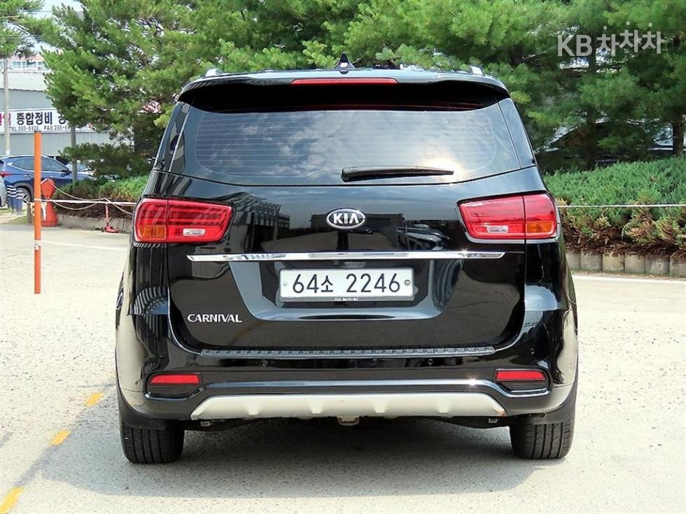 2019 - kia carnival