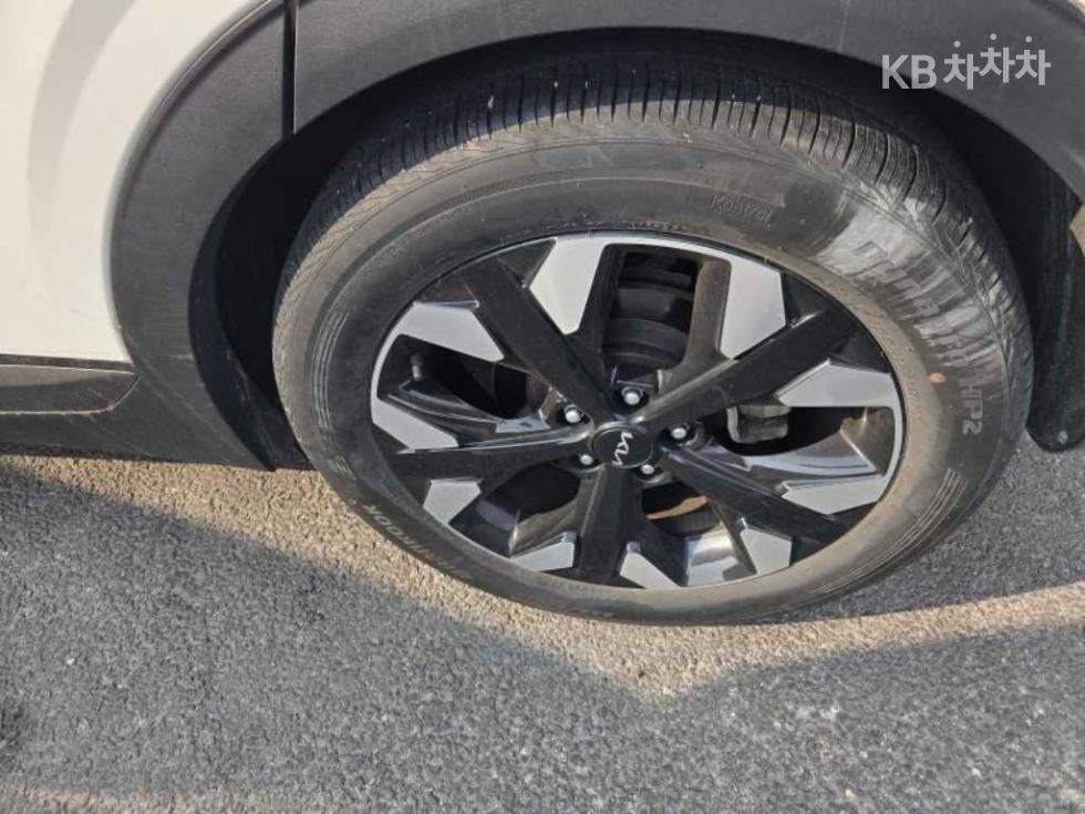 2022 - kia sportage