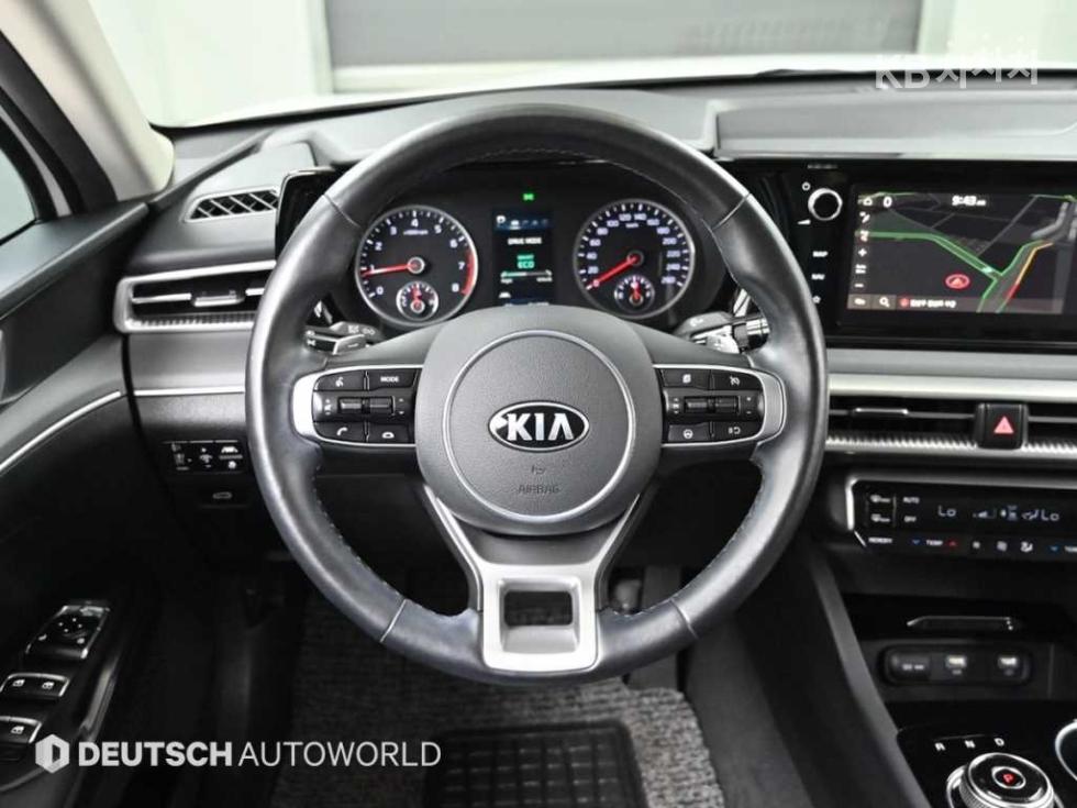 Kia K5 — miniaturë 13