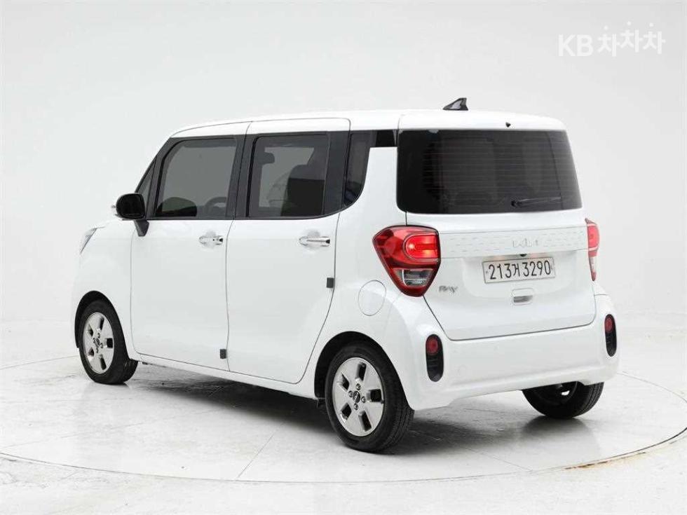 2022 - kia ray