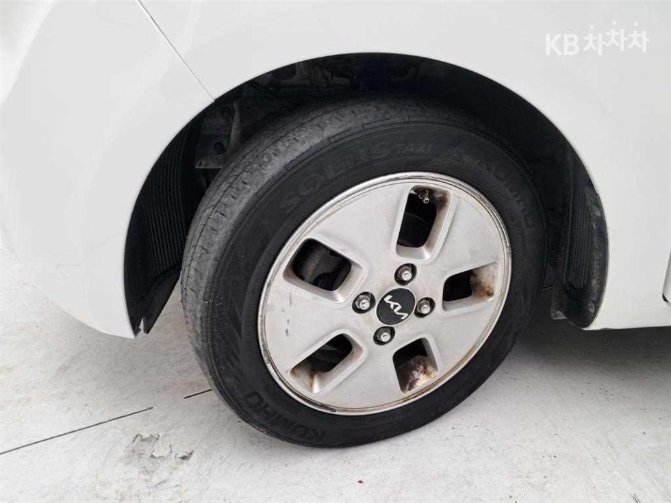 2022 - kia ray