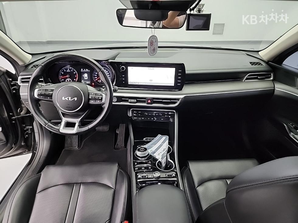 2023 - kia k5