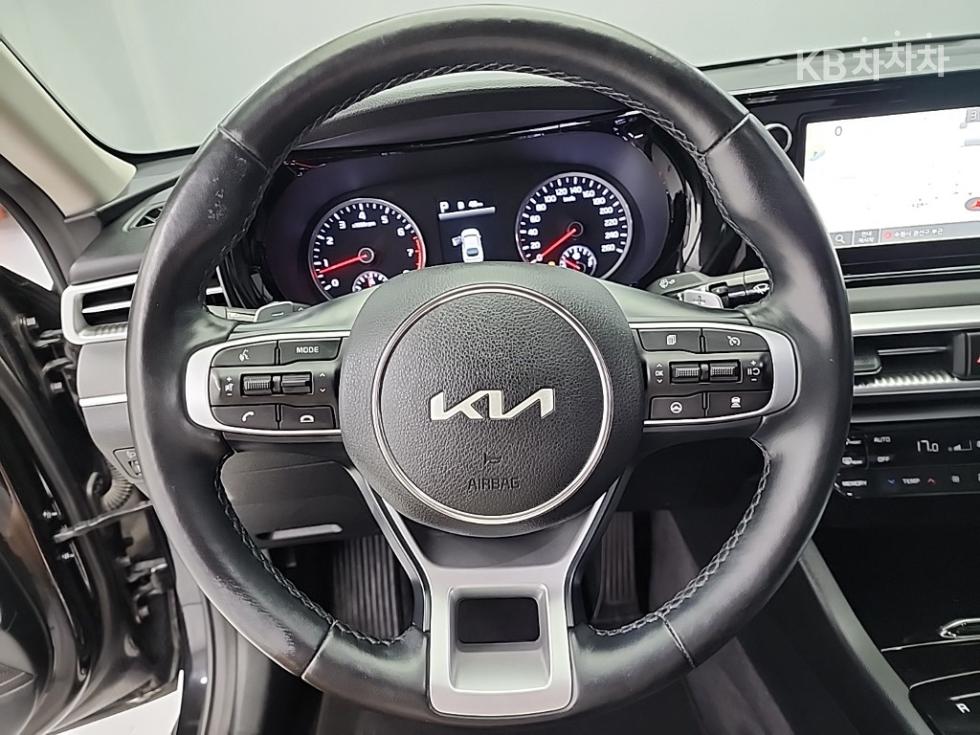 2023 - kia k5