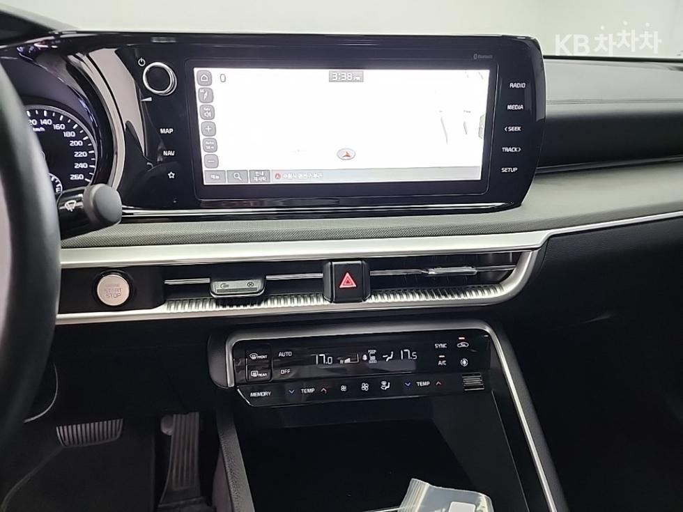 2023 - kia k5