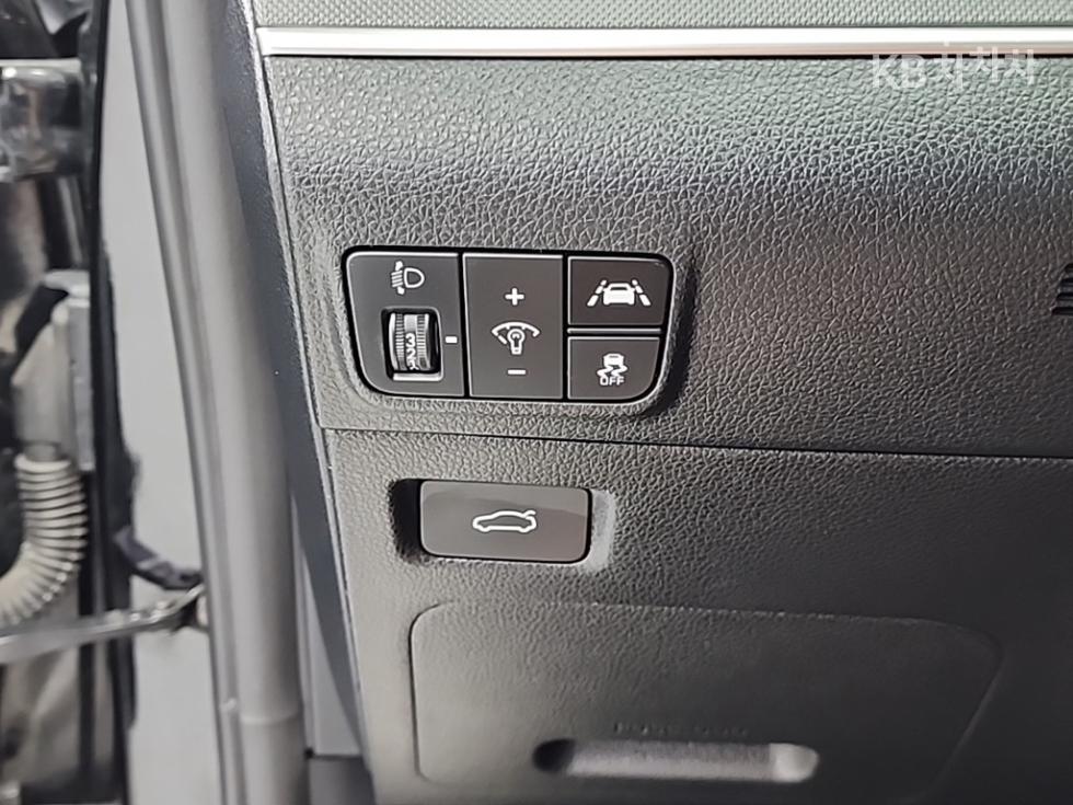 2023 - kia k5