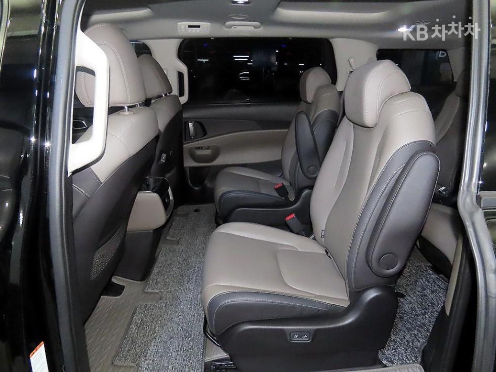 2025 - kia carnival