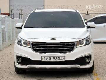 Kia Carnival Gasoline 9-seater Noblesse — foto 1