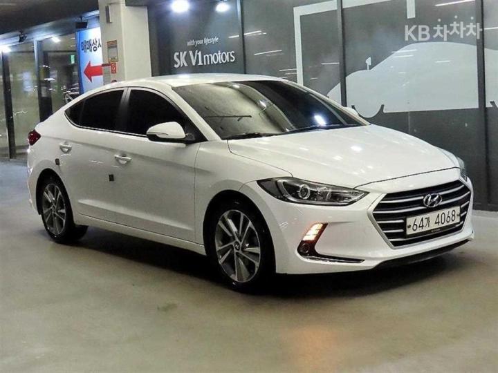 Hyundai Avante 1.6 GDI Value Plus — foto 1