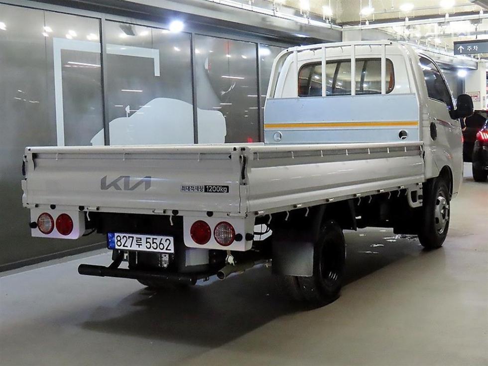 2024 - kia bongo iii