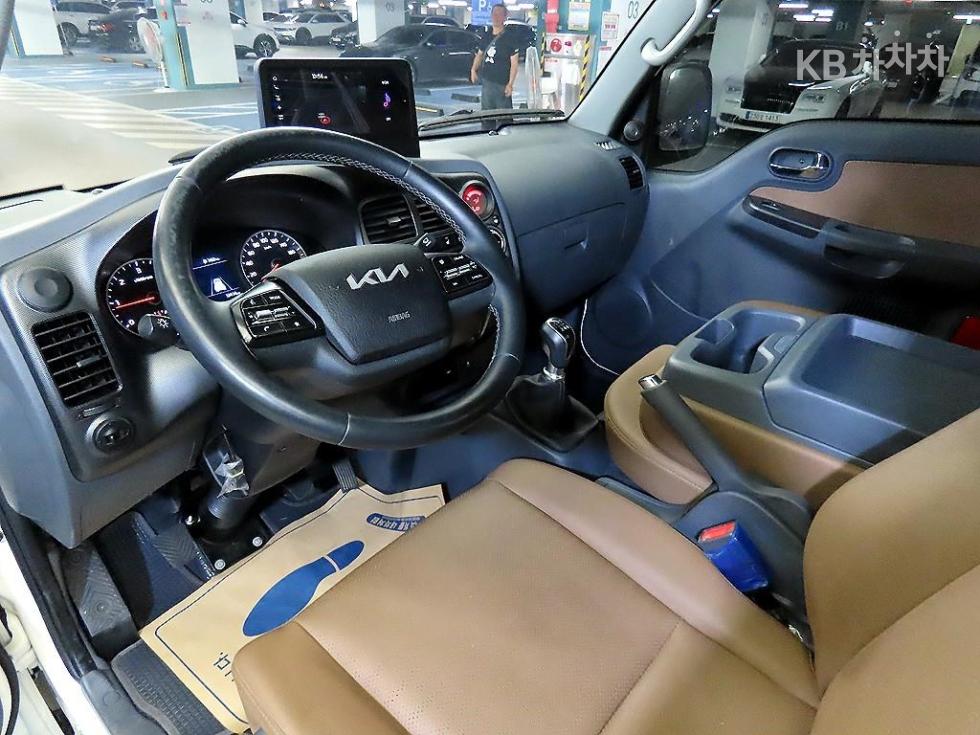 2024 - kia bongo iii