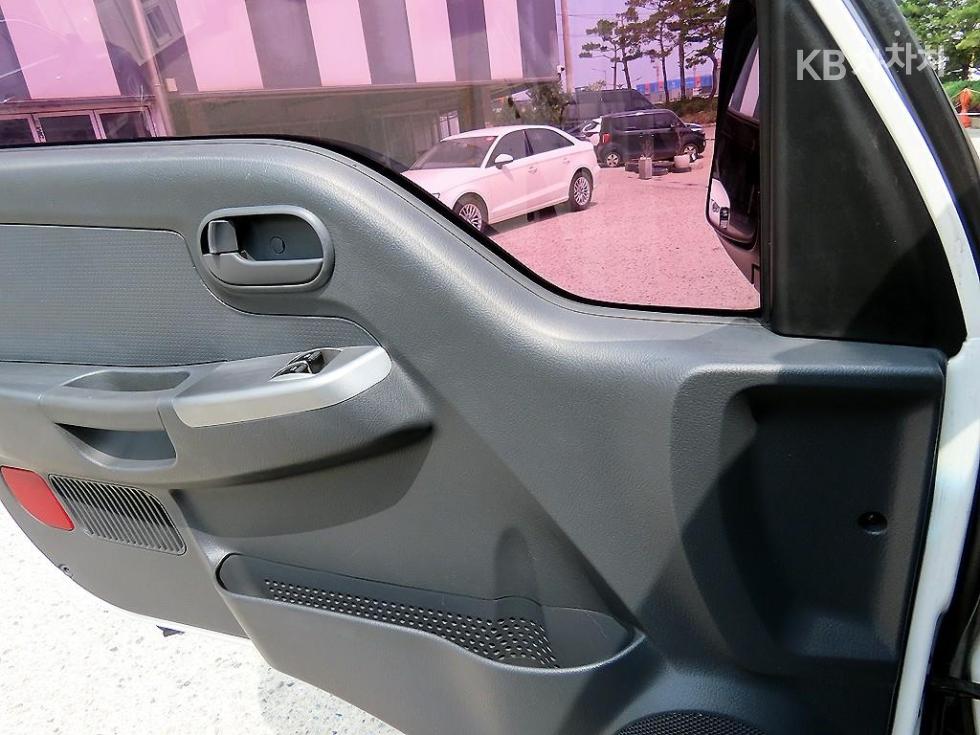2017 - kia bongo iii