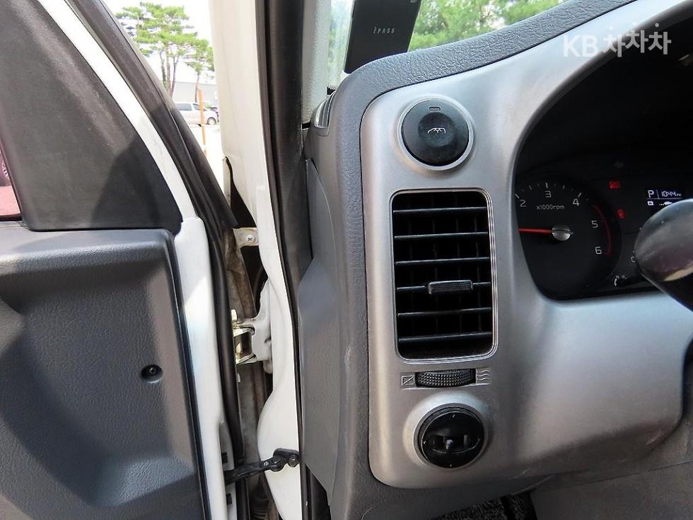 2017 - kia bongo iii