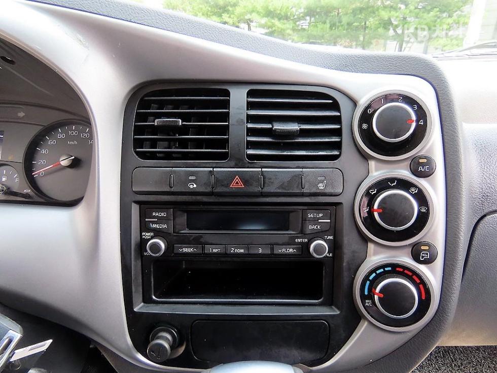 2017 - kia bongo iii