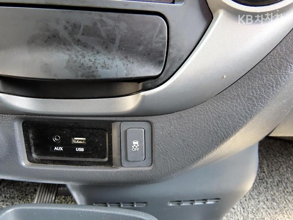 2017 - kia bongo iii