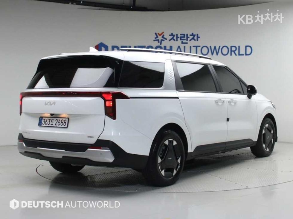 2025 - kia carnival