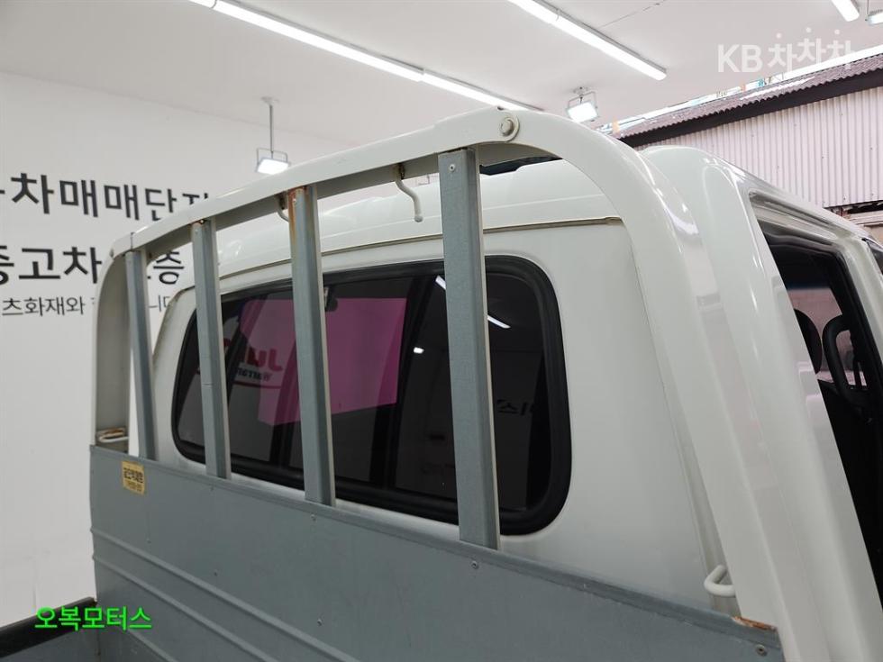 2016 - kia bongo iii