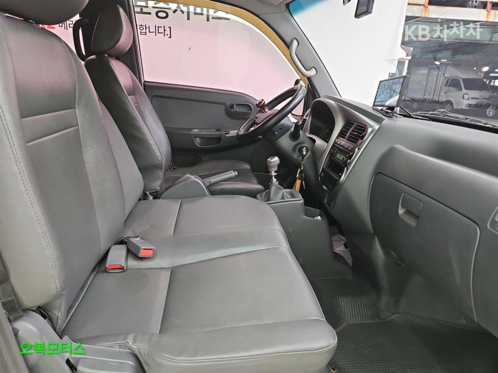 2016 - kia bongo iii
