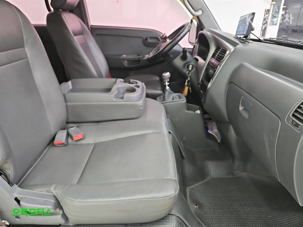 2016 - kia bongo iii