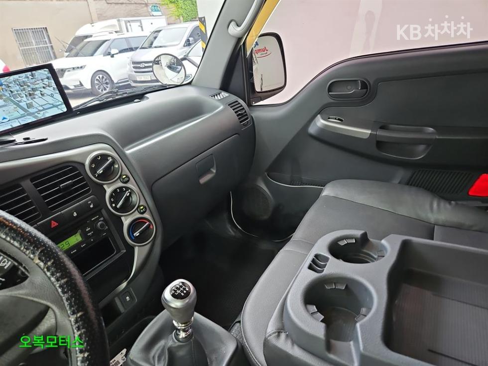 2016 - kia bongo iii