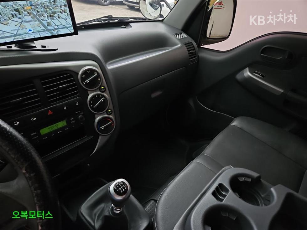 2016 - kia bongo iii