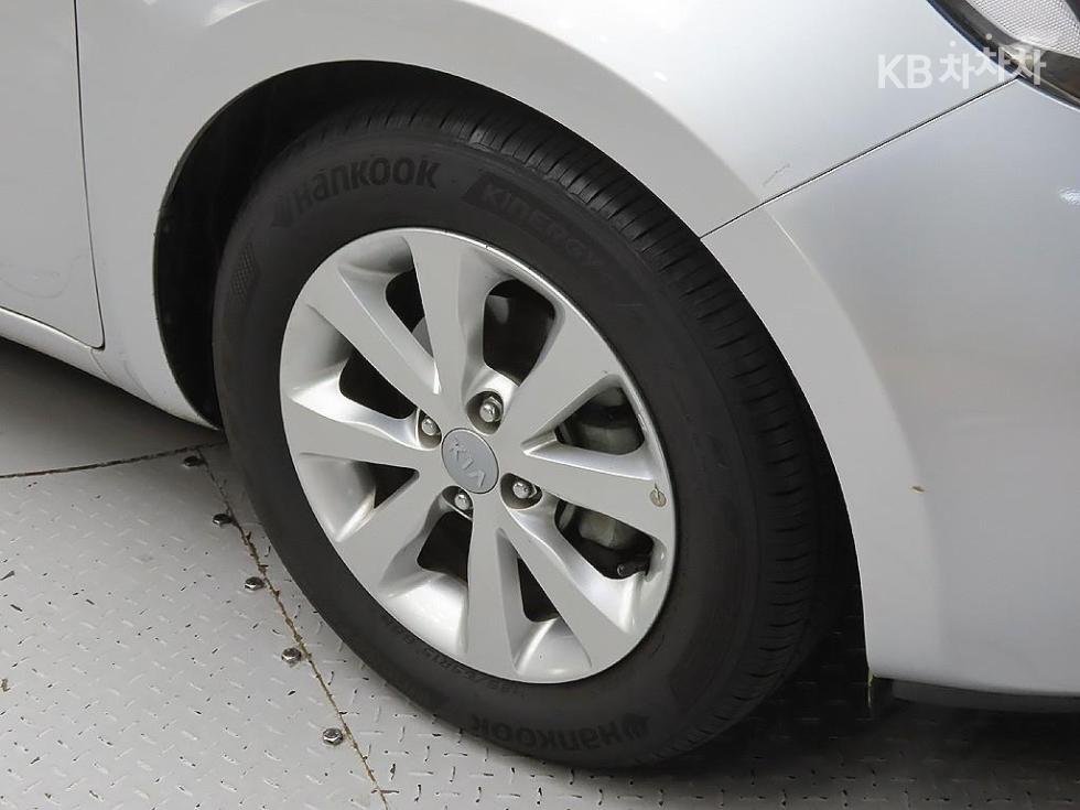 2014 - kia pride