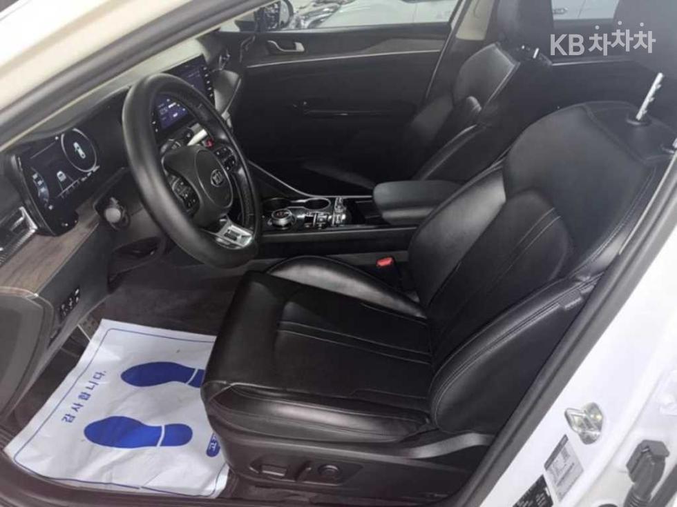 2021 - kia k5