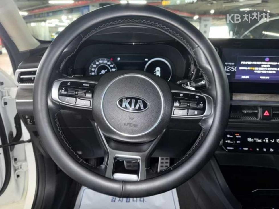 2021 - kia k5